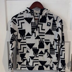 Abercrombie Kids Black and White Geometric Zip-Up Sweater